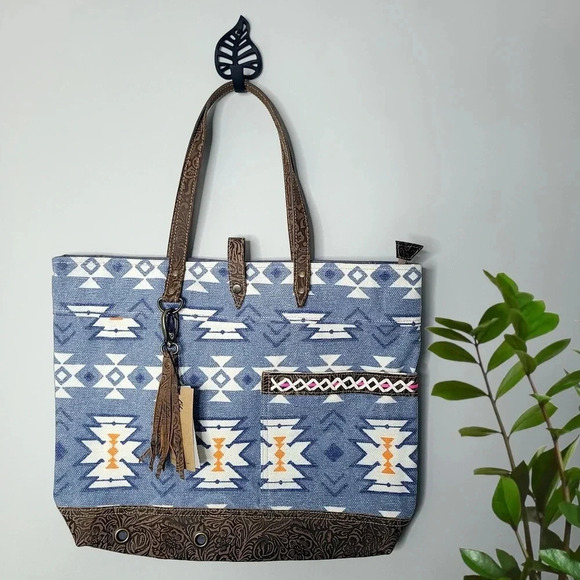 Bhrayna Bag Handbags - Bhrayna Bag Boho Aztec Canvas Leather Tote Bag New